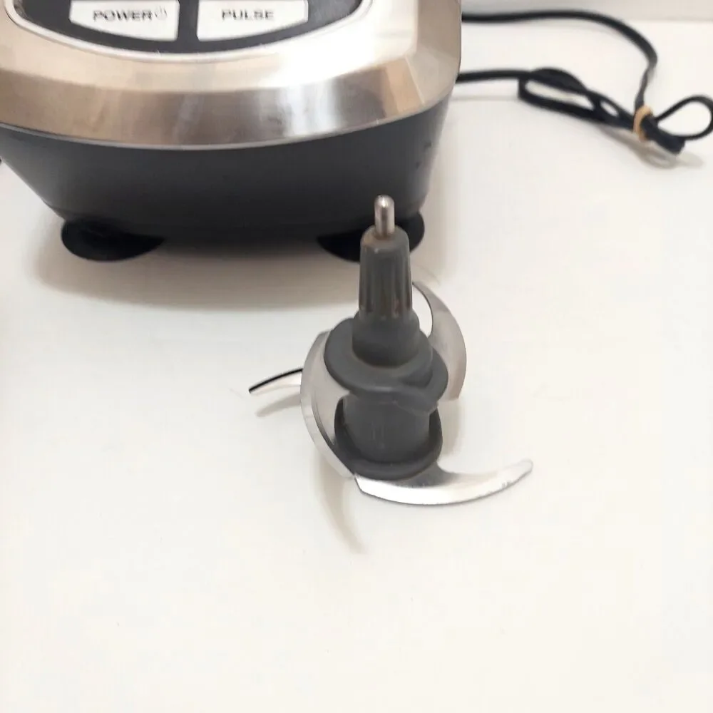 Ninja Blender BL701WM30 With 40 Ounce Pitcher Chrome And Black - Picture 3 of 5